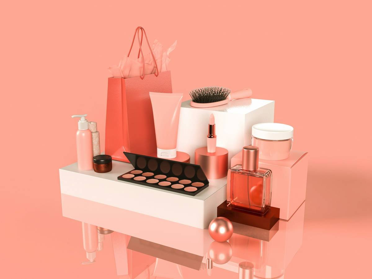 Infographic showing time lost to makeup disorganization vs. organized drawer efficiency