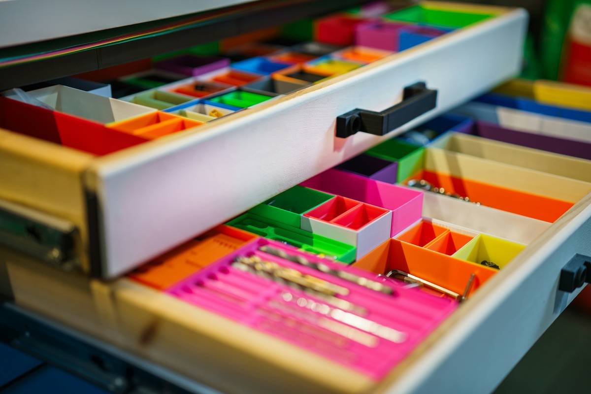 Why Your Makeup Chaos Ends With a Cosmetic Organizer System
